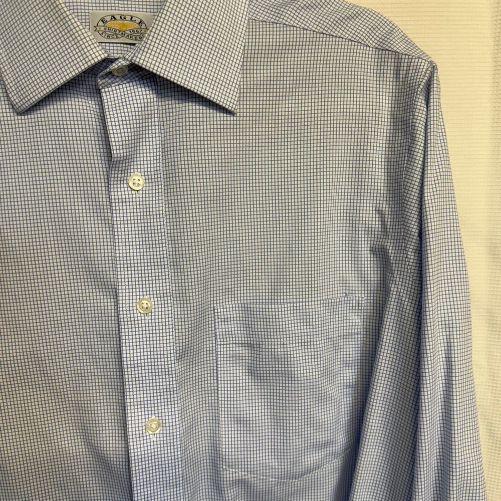 EAGLE Shirtmakers Non-Iron Pale Blue Checkered Men's Button-Down Dress Shirt